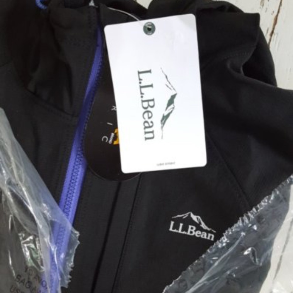 LL Bean Womens Rain Jacket